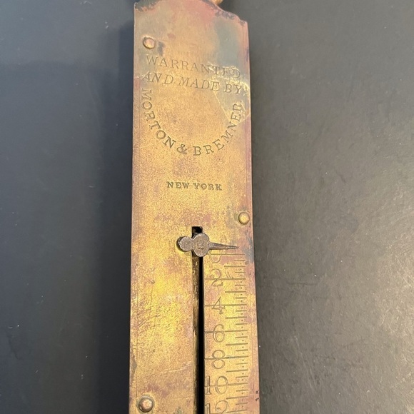 Antique Brass Spring Scale Weighs up to 12 Pounds - Picture 3 of 6